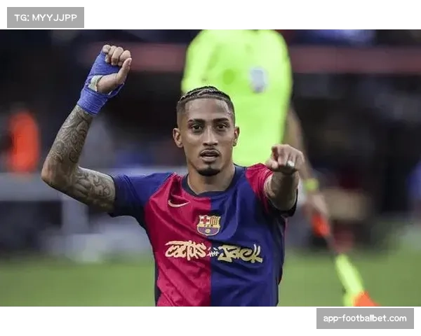 拉菲尼亚表达强烈不满情绪 巴西前锋成巴萨抗议声音